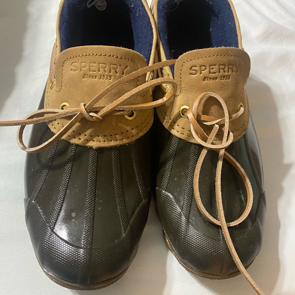 Sperry rain shoes